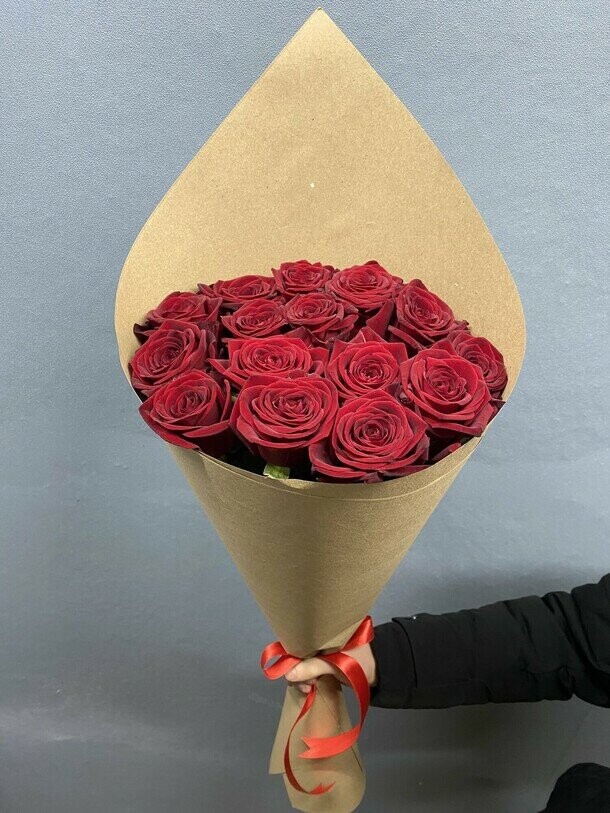 Букет из красных роз ред наоми за 5200₽ с доставкой в Москве от Beauty Flowers на Flawery