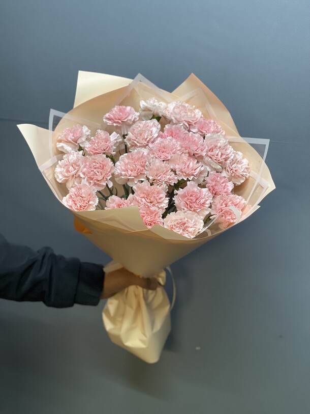 Букет цветов Dianthus розовая гвоздика за 5500₽ с доставкой в Москве от Бутон на Flawery