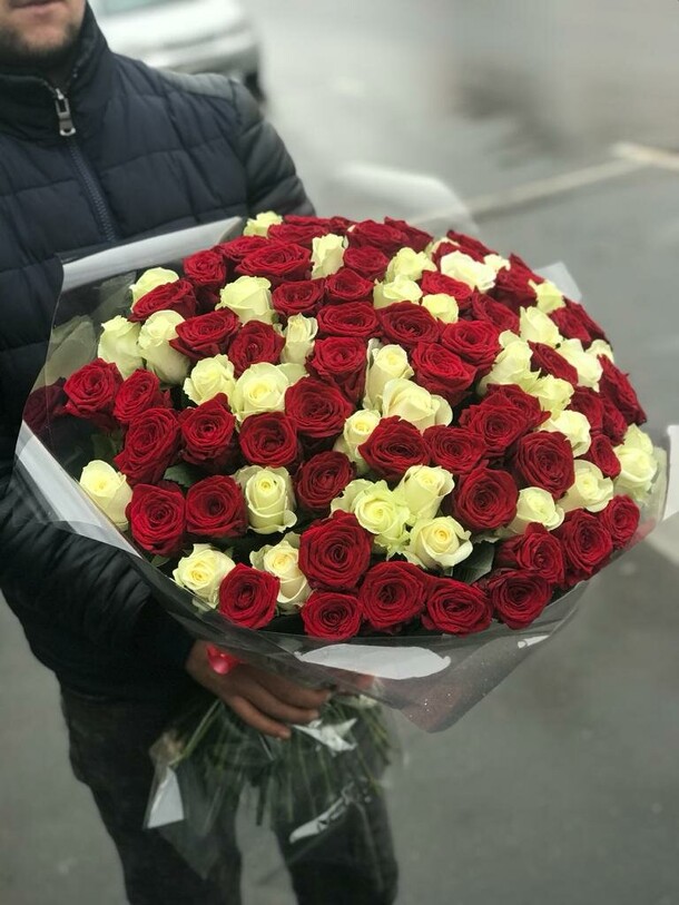 Букет цветов Микс 101 за 26700₽ с доставкой в Москве от Бутон на Flawery