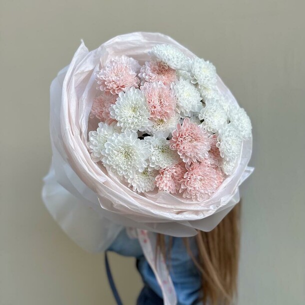 Букет из 5 кустовых хризантем сорта алтай за 1800₽ с доставкой в Москве от Flowers Dg на Flawery
