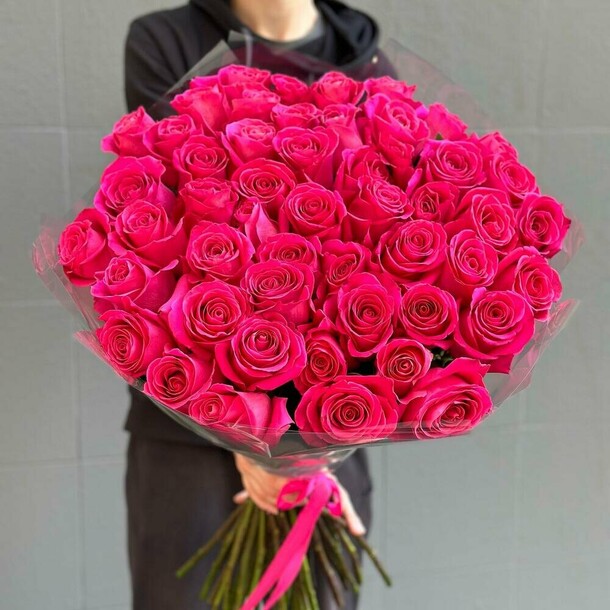 Букет из 49 малиновых роз 🌹, артикул F1483273 - 13150 рублей, доставка по городу. Flawery - доставка цветов