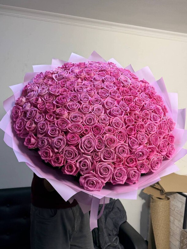 Букет из 151 розы за 49290₽ с доставкой в Москве от Lovely flowers на Flawery