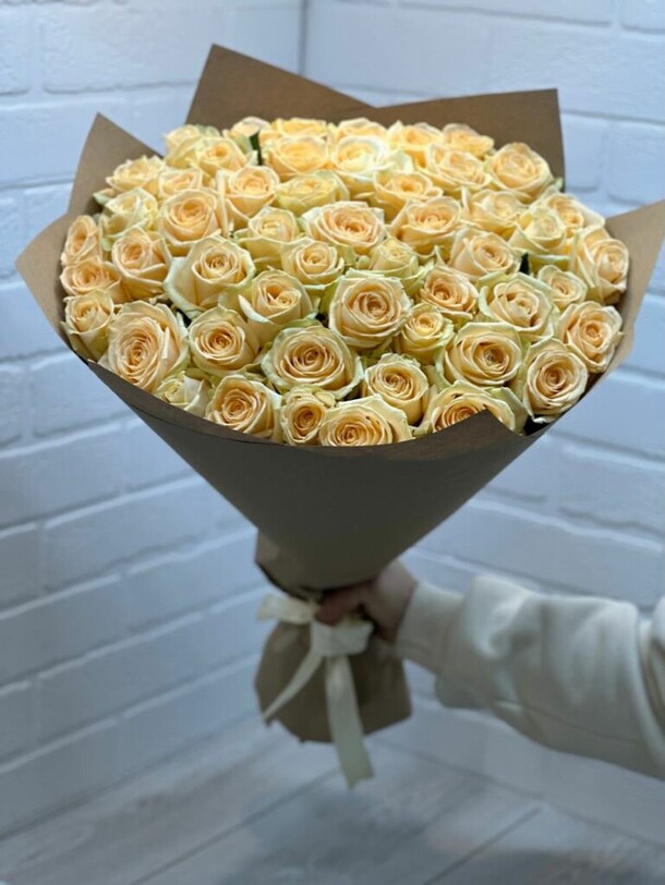 Букет из 51 роз за 8990₽ с доставкой в Москве от Ателье Цветов на Flawery