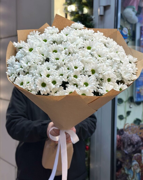 Букет цветов Кустовые хризантемы за 34327₽ с доставкой в Москве от Flowers from Mila на Flawery