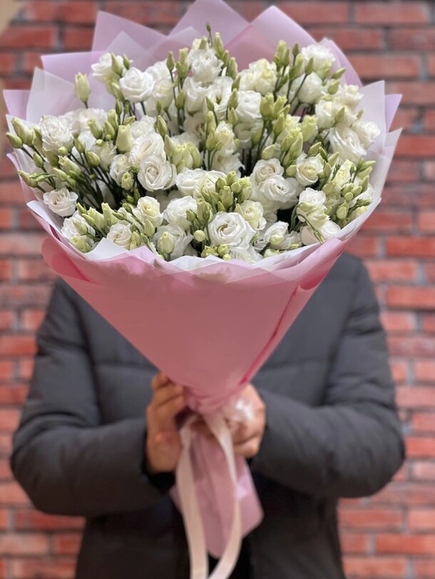 Букет цветов Эустома белая за 22494₽ с доставкой в Москве от Flowers from Mila на Flawery