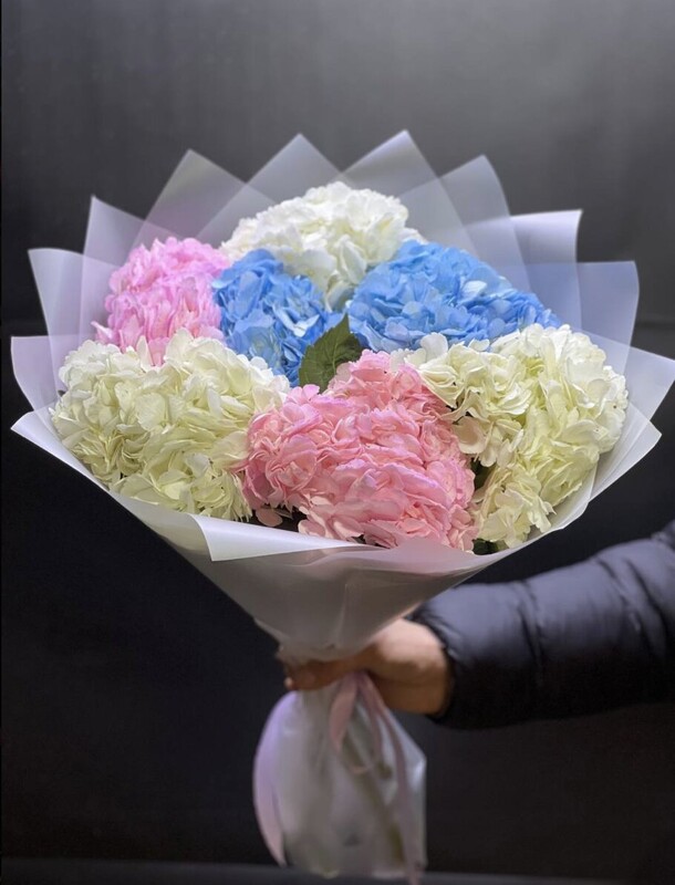 Букет цветов Гортезия микс за 11939₽ с доставкой в Москве от Flowers from Mila на Flawery