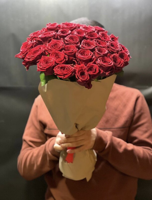 Букет цветов 31 роза красная за 11966₽ с доставкой в Москве от Flowers from Mila на Flawery