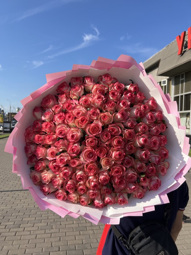 Букет цветов 101 роза джумилия 😍 за 25900₽ с доставкой в Москве от FLORAPARADISE.BM на Flawery