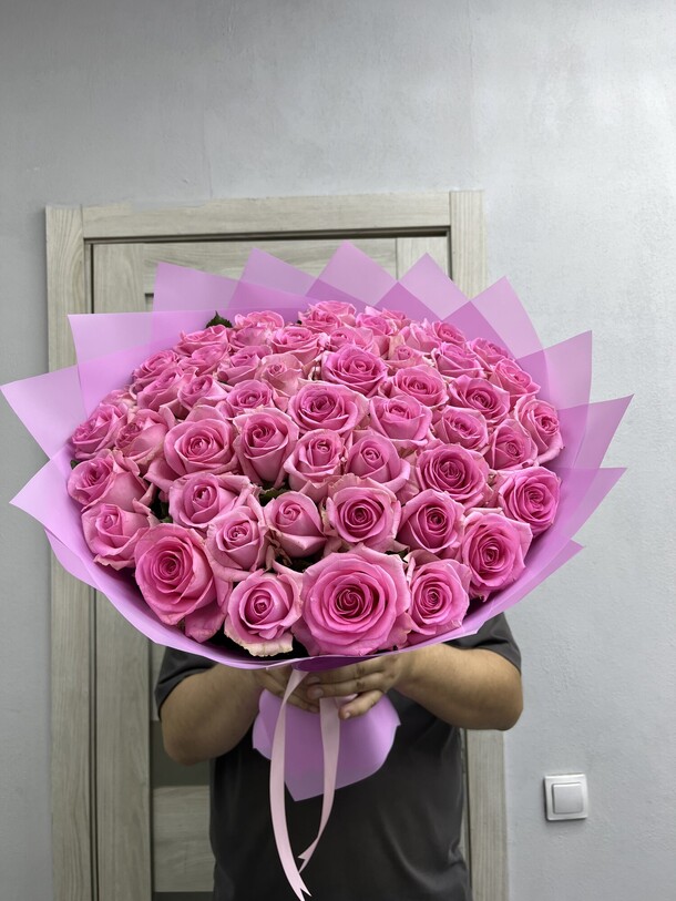 Букет цветов 51 роза ревиваль за 9990₽ с доставкой в Москве от FLORAPARADISE.BM на Flawery