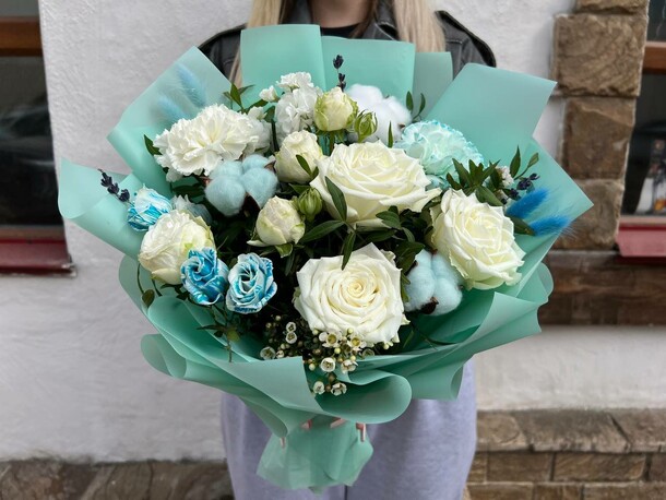 Букет голубая луна за 5220₽ с доставкой в Москве от NikaFlower ЦВЕТЫ & шары на Flawery