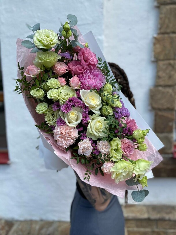 Букет восхищение за 9070₽ с доставкой в Москве от NikaFlower ЦВЕТЫ & шары на Flawery