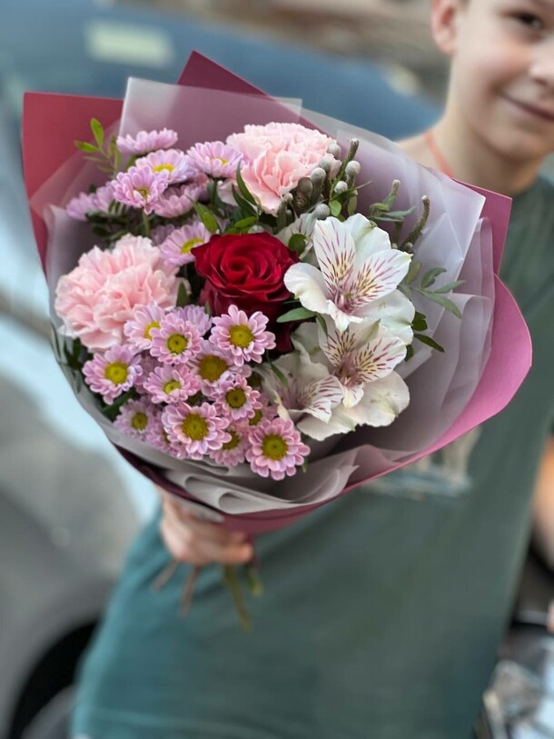 Букет классный за 3400₽ с доставкой в Москве от NikaFlower ЦВЕТЫ & шары на Flawery