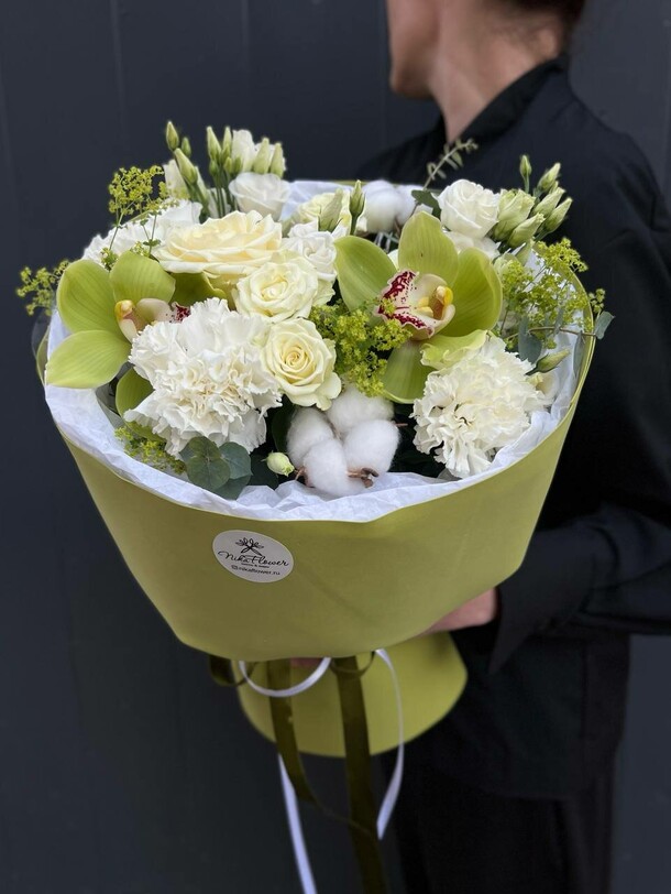 Букет цветущий сад за 6750₽ с доставкой в Москве от NikaFlower ЦВЕТЫ & шары на Flawery