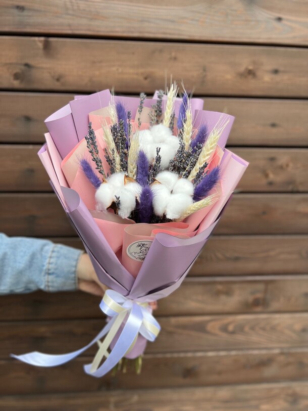 Букет из сухоцветов аромат лаванды за 3850₽ с доставкой в Москве от NikaFlower ЦВЕТЫ & шары на Flawery