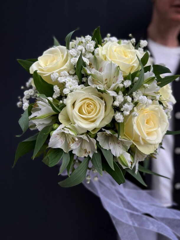 Букет для невесты за 7200₽ с доставкой в Москве от NikaFlower ЦВЕТЫ & шары на Flawery