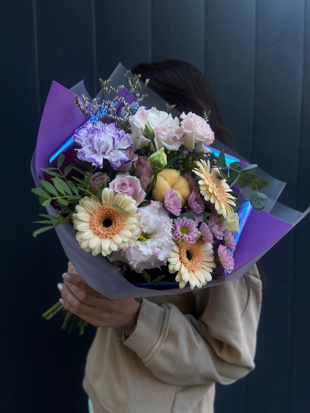 Букет школьный вальс за 4500₽ с доставкой в Москве от NikaFlower ЦВЕТЫ & шары на Flawery