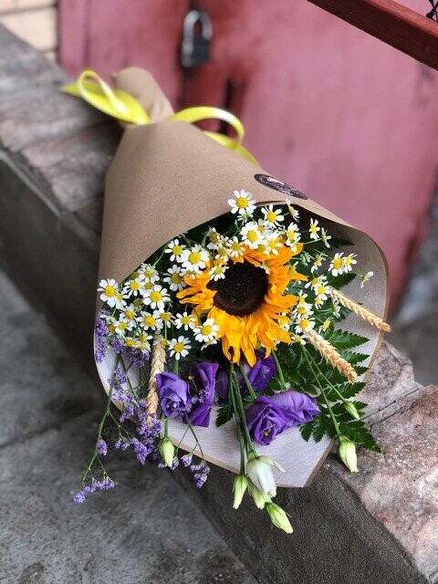 Букет подсолнух за 3090₽ с доставкой в Москве от NikaFlower ЦВЕТЫ & шары на Flawery