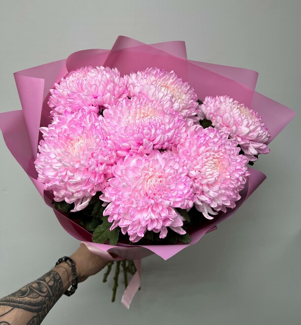 Букет цветов Розовая хризантема 7 шт за 4290₽ с доставкой в Москве от Costa Flowers на Flawery