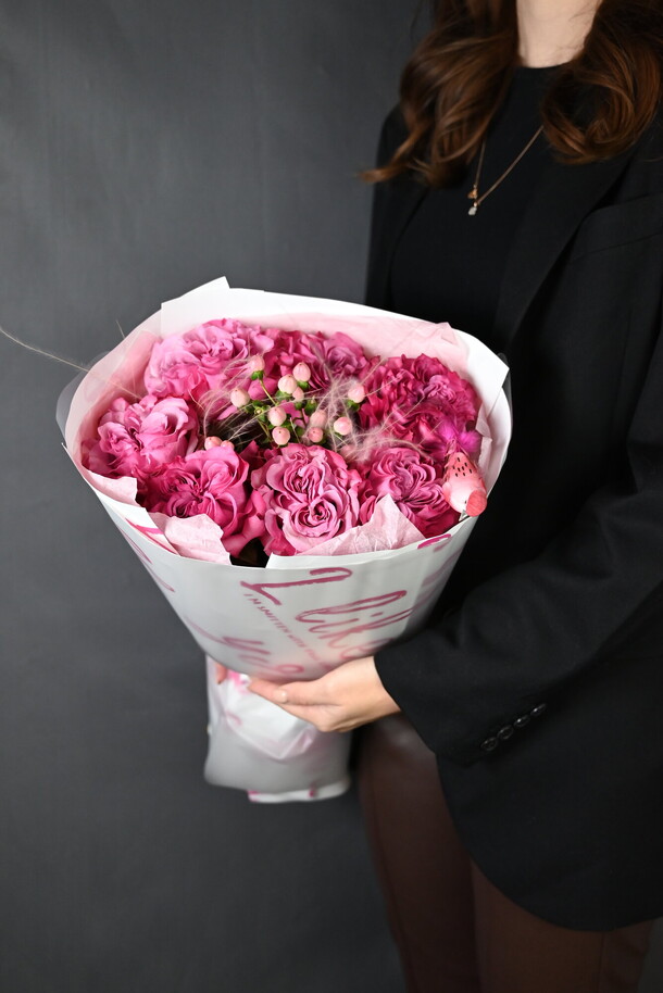 Букет с ажурной розой за 6522₽ с доставкой в Москве от SIRIUS FLOWERS на Flawery
