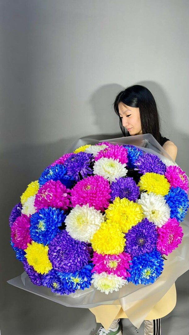 Букет цветов Радуга за 17700₽ с доставкой в Москве от Gri Flowers на Flawery