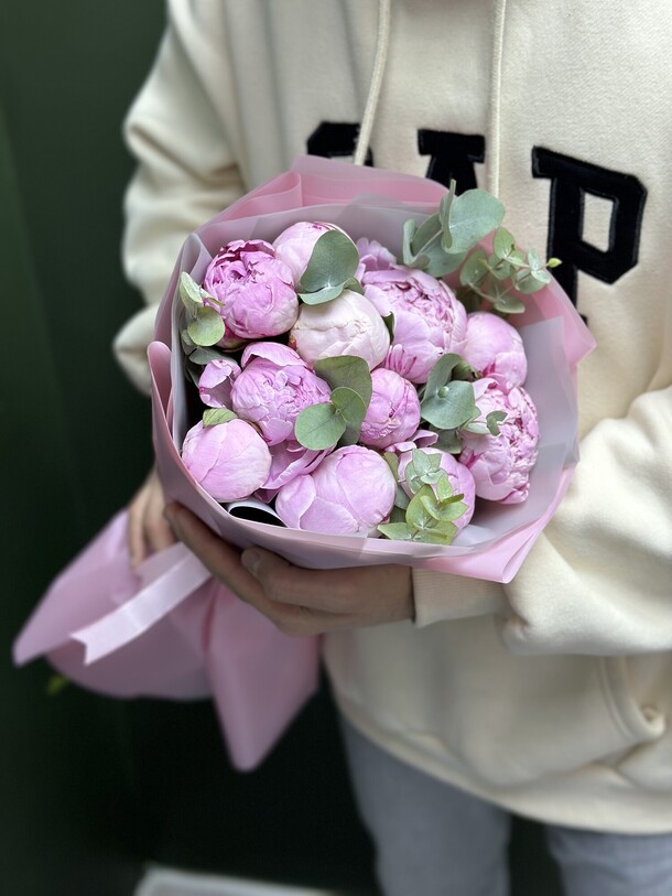 Букет цветов Ароматные пионы за 8811₽ с доставкой в Москве от Red Rose на Flawery