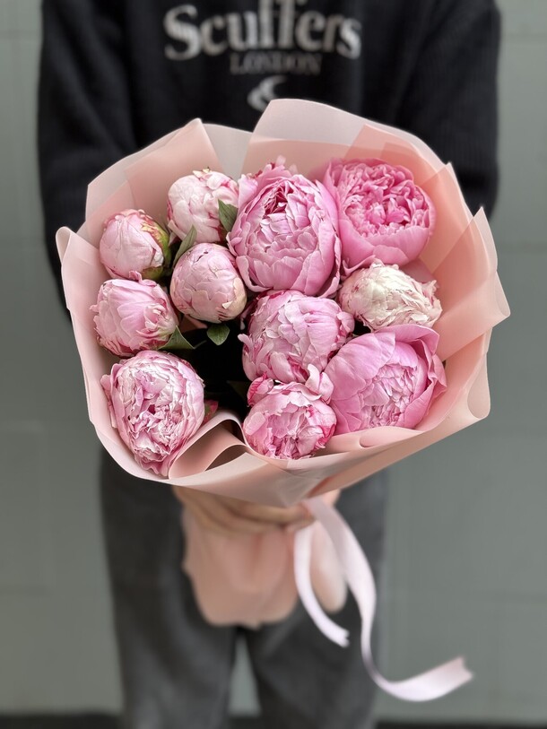 Букет из розовых пионов за 8114₽ с доставкой в Москве от Red Rose на Flawery
