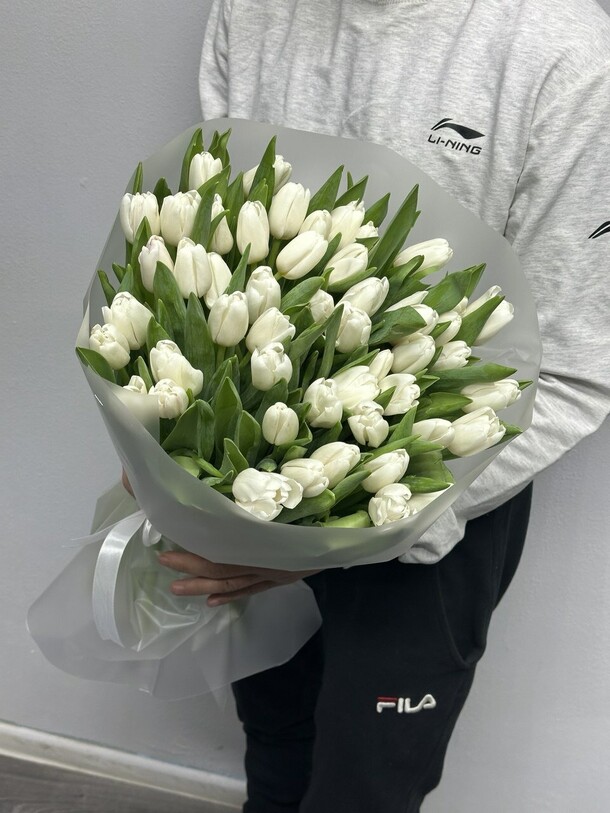 Букет цветов 49 белый тюльпан за 15649₽ с доставкой в Москве от Red Rose на Flawery