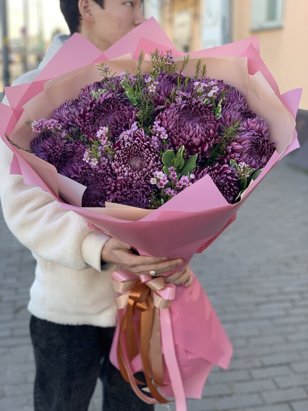 Букет из хризантем за 25500₽ с доставкой в Москве от ROZADAR на Flawery