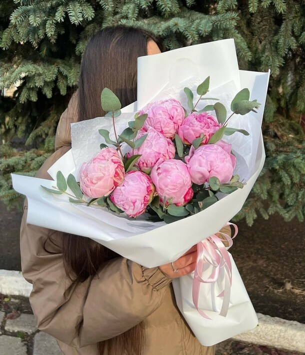 Букет цветов Пионы 9 шт за 6299₽ с доставкой в Москве от ROZADAR на Flawery