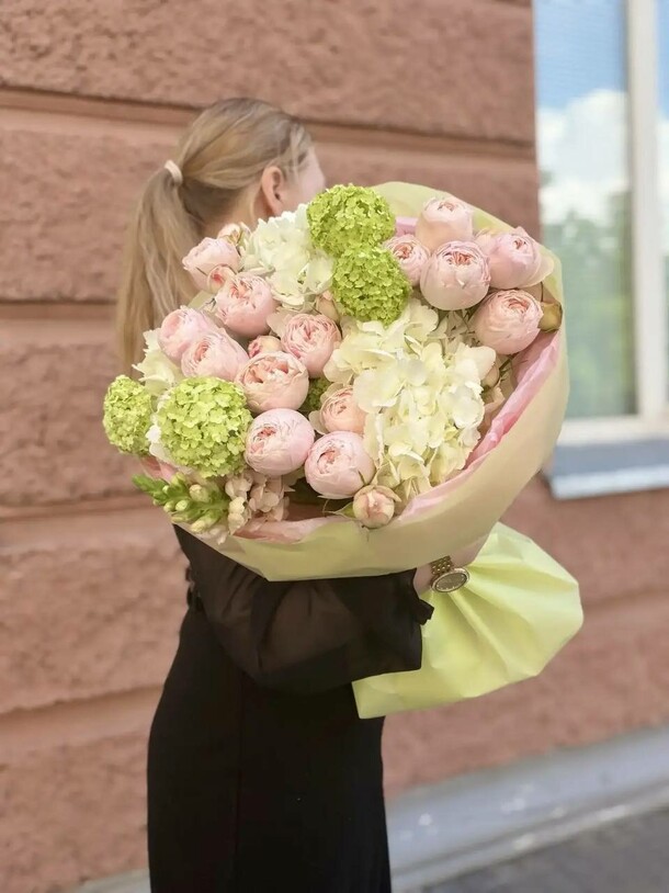 Букет "летний фреш" за 5650₽ с доставкой в Москве от JustFlor на Flawery