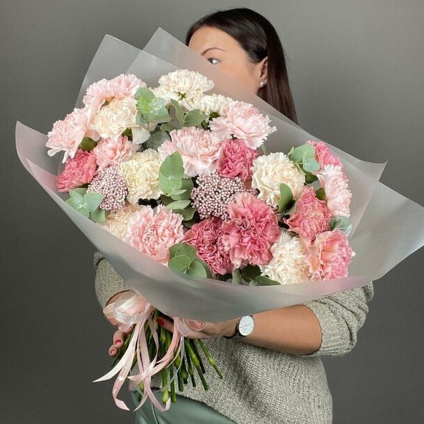 Букет цветов Sweety за 5900₽ с доставкой в Москве от Flora.Laboratory на Flawery