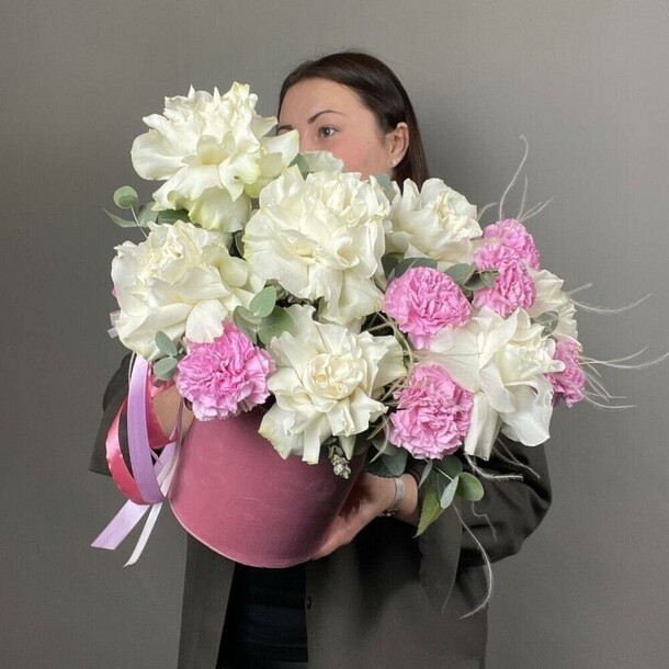 Букет цветов Princess box pink💗 за 6190₽ с доставкой в Москве от Flora.Laboratory на Flawery