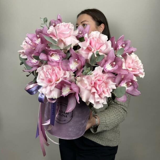 Букет цветов Roma💜 за 12900₽ с доставкой в Москве от Flora.Laboratory на Flawery