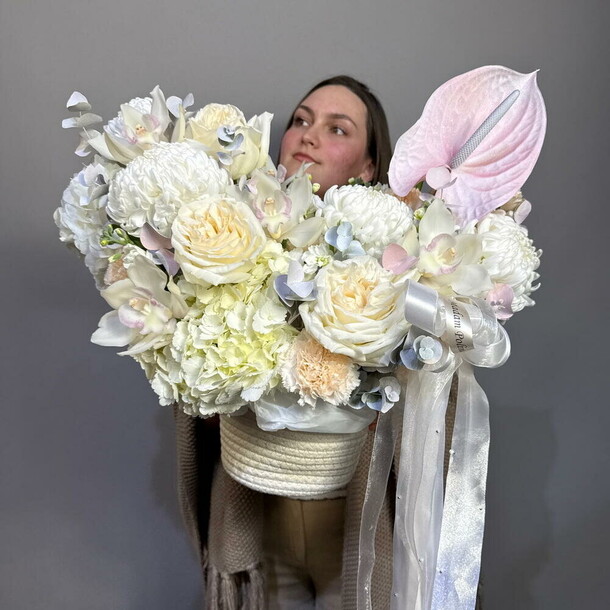 Букет цветов Angel🤍 за 19900₽ с доставкой в Москве от Flora.Laboratory на Flawery