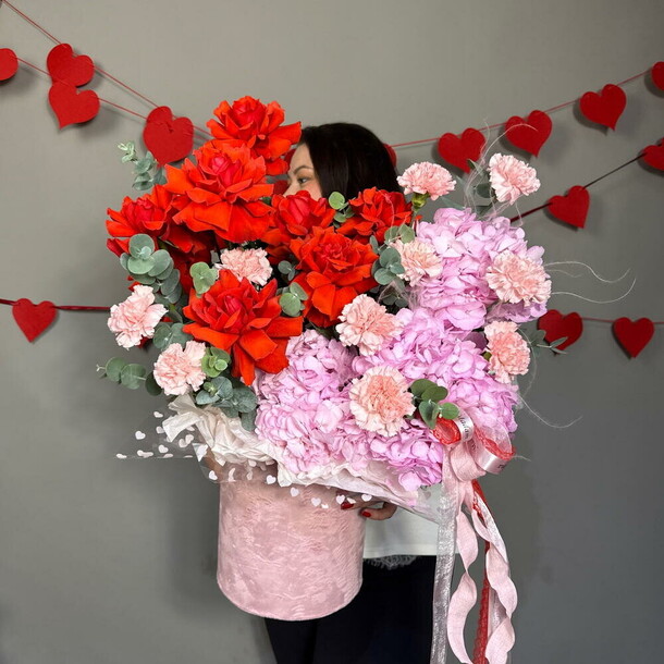 Букет цветов Love story size l за 17000₽ с доставкой в Москве от Flora.Laboratory на Flawery