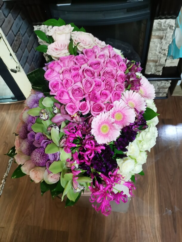 Букет цветов Мистика за 410634₽ с доставкой в Москве от PION FLOWERS на Flawery