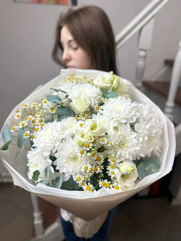 Белоснежный, артикул F1493515 - 3182 рублей, доставка по городу. Flawery - доставка цветов
