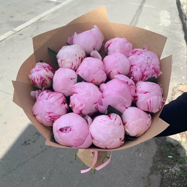 Пионы 😍, артикул F1553481 - 9310 рублей, доставка по городу. Flawery - доставка цветов