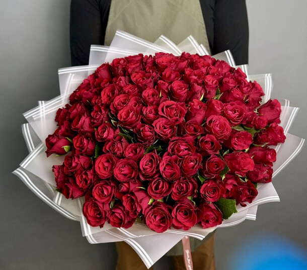 Букет цветов 101 красная роза за 7200₽ с доставкой в Москве от Flower4U на Flawery