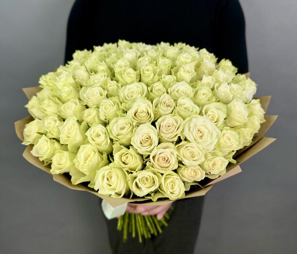 Букет из 101 белой розы кения за 5990₽ с доставкой в Москве от Flower4U на Flawery