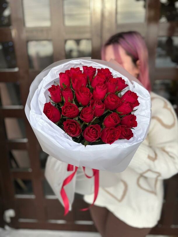 Букет из стойких розочек 25 шт за 4290₽ с доставкой в Москве от MaCherie на Flawery