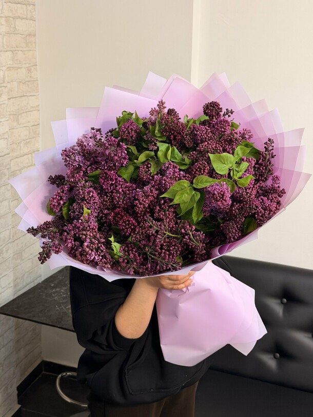 Букет из 29 сирень сезон сирени😍😍😍, артикул F1547024 - 3890 рублей, доставка по городу. Flawery - доставка цветов