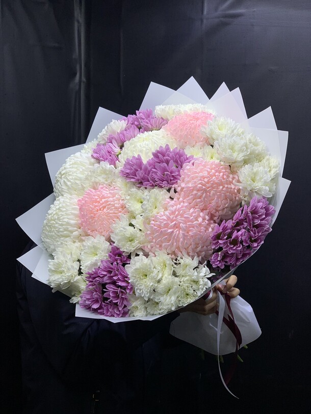 Букет цветов Хризантема микс за 9966₽ с доставкой в Москве от Umma Flowers на Flawery