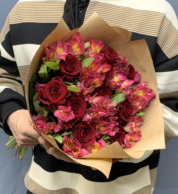 Букет цветов Микс букет за 4355₽ с доставкой в Москве от Umma Flowers на Flawery