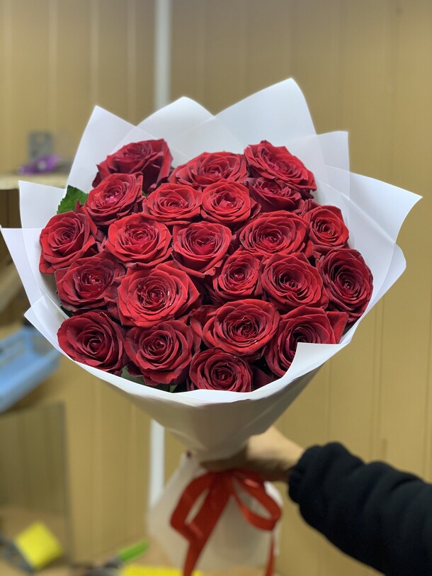 Букет цветов Красные розы за 3615₽ с доставкой в Москве от Umma Flowers на Flawery