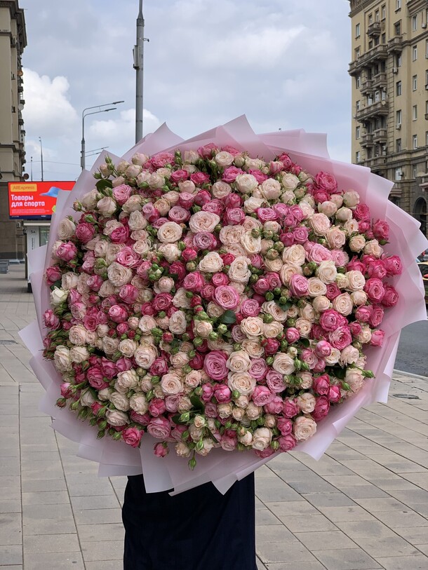 Букет цветов Пионовидная роза 101 ветка за 65931₽ с доставкой в Москве от Umma Flowers на Flawery