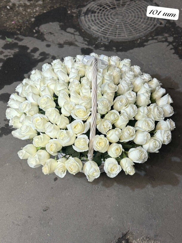 Роза эквадор в корзине, артикул F1484856 - 39000 рублей, доставка по городу. Flawery - доставка цветов