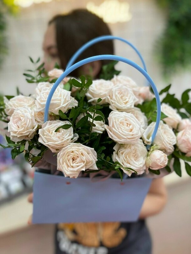 Винтаж, артикул F1474845 - 4279 рублей, доставка по городу. Flawery - доставка цветов