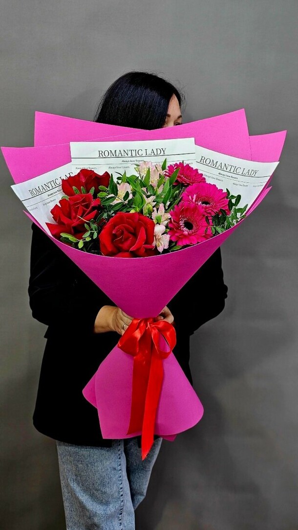 Букет💐💐, артикул F1475006 - 7678 рублей, доставка по городу. Flawery - доставка цветов