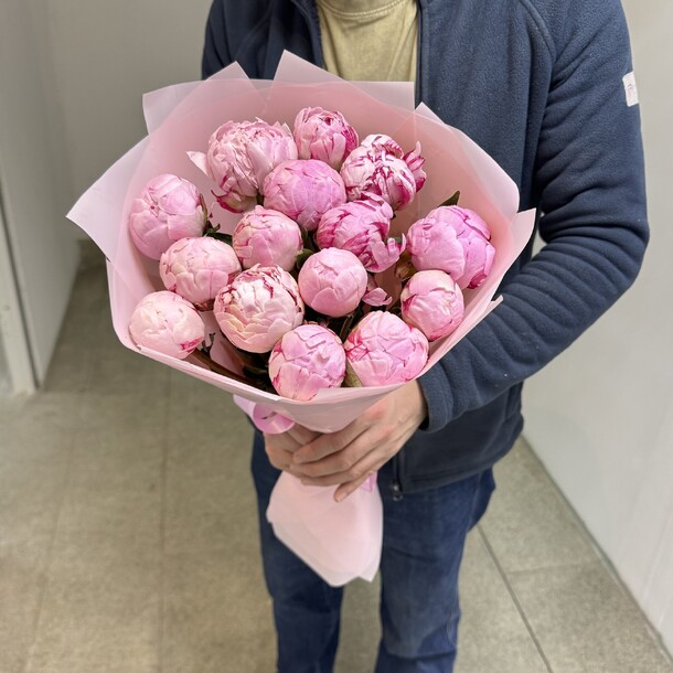 Букет из пионов за 14080₽ с доставкой в Москве от Start flowers на Flawery